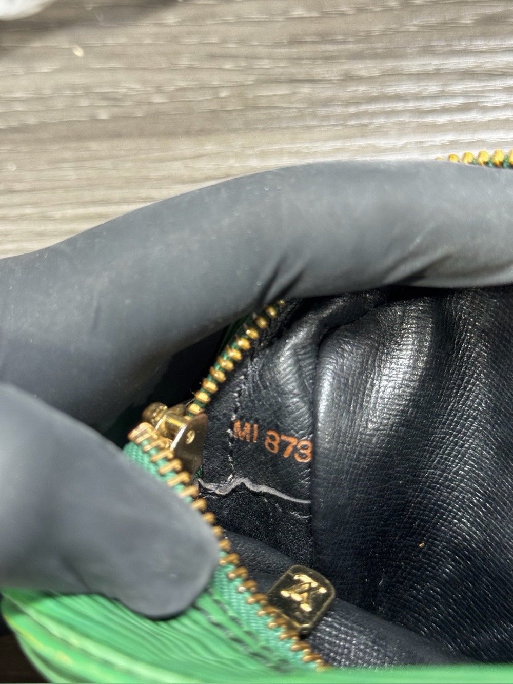 Louis Vuitton Green Epi Crossbody Bag - Picture 11 of 11